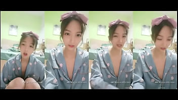 Expensive ass beauty Tao Zhiyak on live broadcast welfare