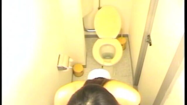 JKTU-002 Toilet video leaked from a girls bar somewhere in Tokyo 4 hours 2