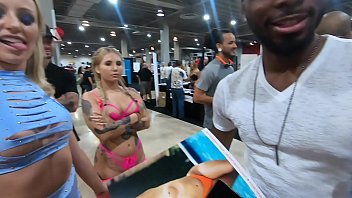 lil d goes to exxxotica miami 2019 day 2 (instagram @lastlild)